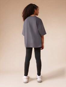 SUMWON New York Set Kaos dan Legging Oversized Motif Leopard untuk Anak Perempuan Usia 10 Tahun, Cocok untuk Liburan Kasual - Dark Grey - View 2