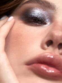 SHEGLAM 闪耀追光眼影粉 - 银色钻石闪粉，闪亮妆效，易于晕染，顺滑亮泽，品牌美妆彩妆，面部彩绘化妆品，适合女性和女孩，冬季完美之选，Y2K 时尚潮流的理想之选，适合生日、圣诞节礼物，派对必备，最佳颜色 - 彩色 - 查看 2