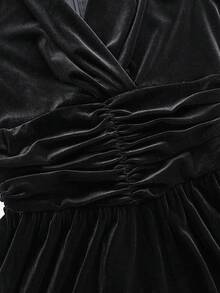 Franclia 女士黑色丝绒面料半身裙摆拼接星形网纱V领收腰休闲日常通勤外出情人节约会中长款长袖连衣裙 - 黑色 - 查看 4