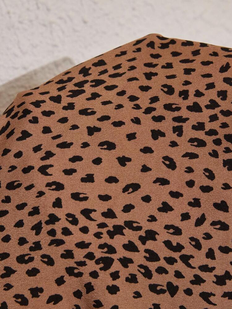 Plus Size Women's Fall/Early Spring Casual Fashion Vacation Leopard Print Cold Shoulder Ruffle Trim Blouse, Autumn, Going Out, 2026 New , Simple And Fashionable For Everyday Wear, Vacations Women , Holidays For Women, Spring Women, Valentine's Day , Valentines For Women