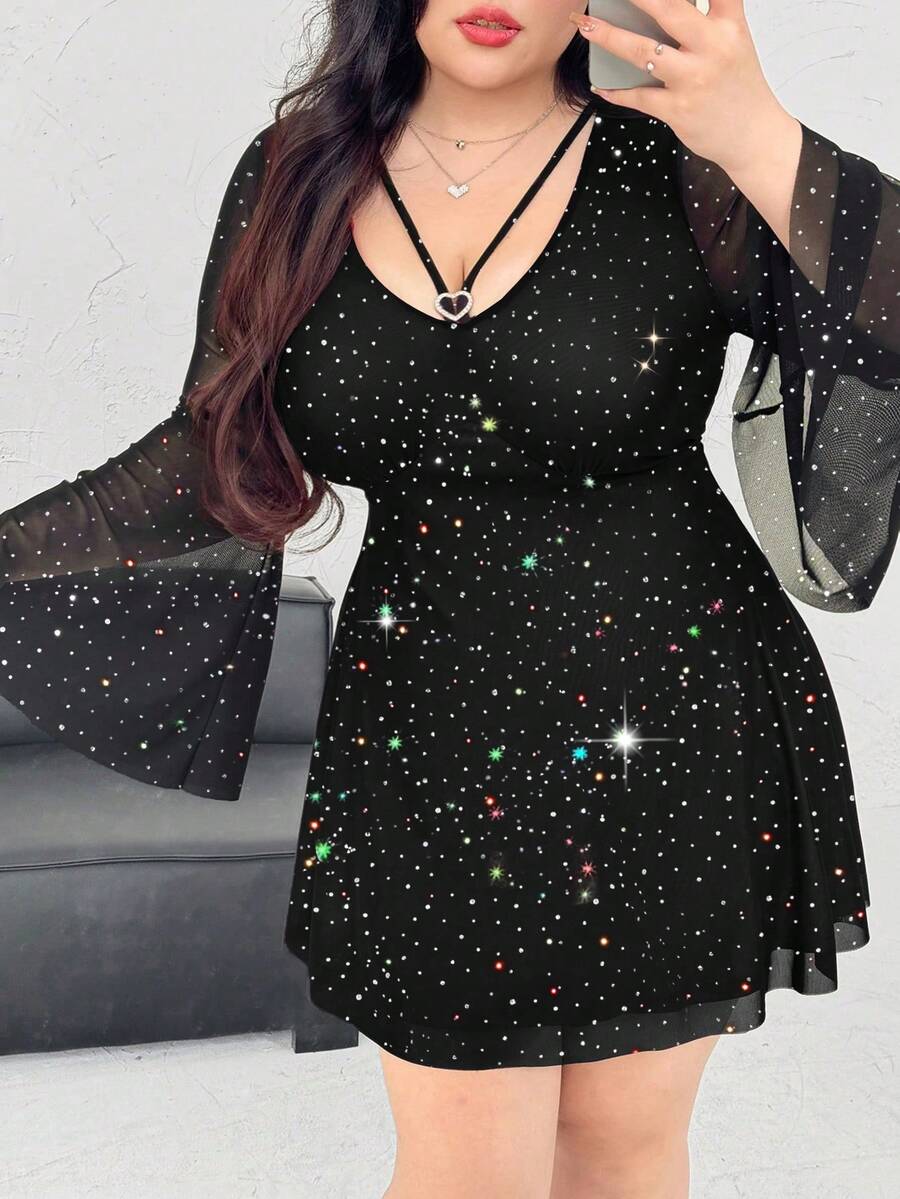 Flirla Váy ngắn lấp lánh cổ chữ V tay loe hình trái tim gợi cảm cỡ lớn màu tương phản - màu đen - Xem 1