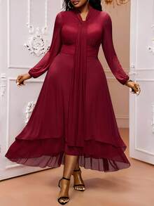 Truni Robe élégante à manches longues pour femmes grandes tailles, de couleur unie avec un design de col torsadé. Idéale pour la saison d'hiver et pour les morphologies en forme de poire. - Rouge - Voir 8