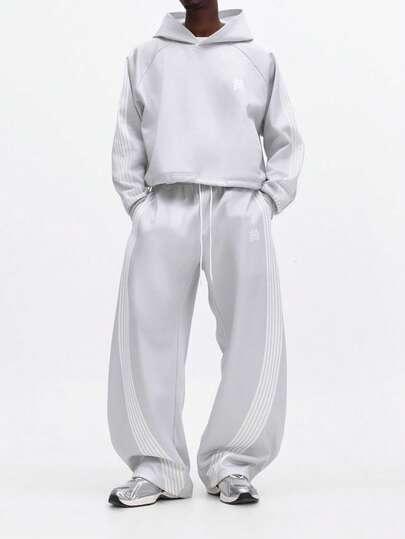  SUMWON 超大款连帽卫衣和阔腿运动裤套装，带中央口袋和罗纹裤脚，休闲居家运动服，适合秋冬春季穿着，纯色款