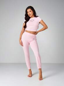 Missguided x Playboy 印花爱心图案睡衣套装，露脐上衣搭配同款慢跑裤，家居服两件套，舒适睡衣套装 - 粉色 - 查看 1