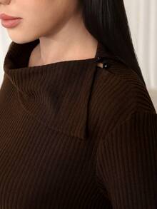 Al Najma Women's Elegant Long Sleeve Split Neck Dress In Brown, Soft Fleece Fabric, Suitable For Autumn - Brown - View 6