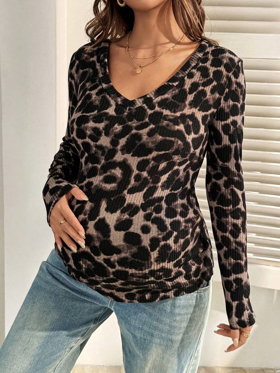 SHEIN Maternity Clothes Maternity  TopsSpring And Summer Pregnant Clothes Brown Maternity T-Shirt, Long-Sleeved, V-Neck, Leopard Print, Comfortable And Casual. - Brown - View 1