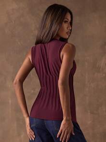 SHEIN BAE ملابس علوية خزامى بلا أكمام للنساء للربيع/الصيف، بتصميم بسيط وعملي للارتداء اليومي، مع خصر مطوي لإنحاف الخصر، مناسب لعيد الحب - لون كستنائي - مشاهدة 2