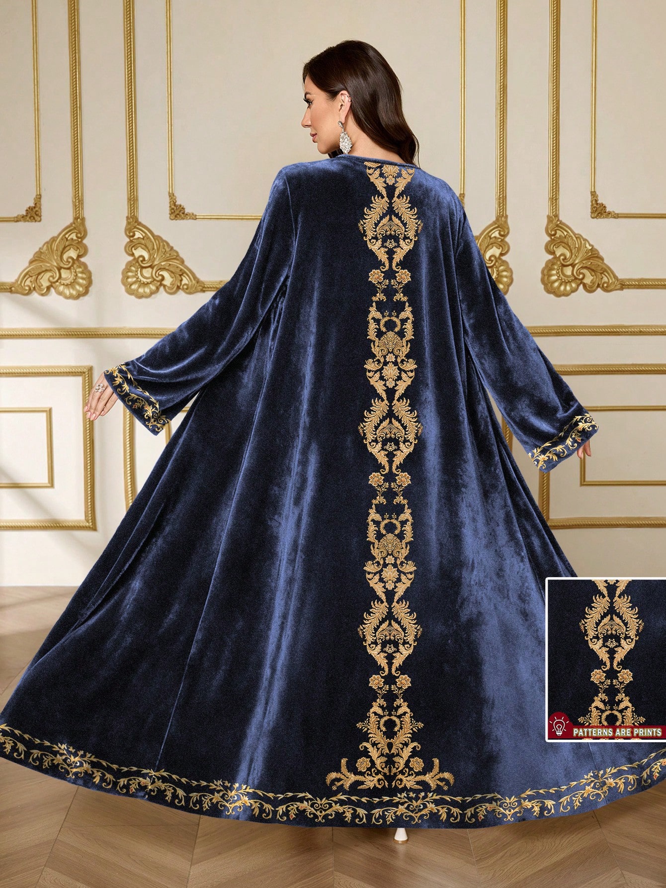 SHEIN Najma عباءة أنيقة من الأبيض والأسود بطبعات ز...