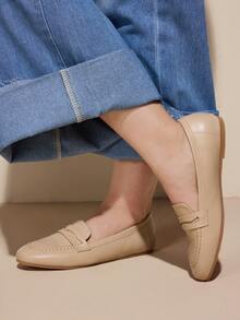 CUCCOO CURVES Women's Casual Commuter Versatile Wide Fit Flat Shoes For Christmas - Apricot - View 2