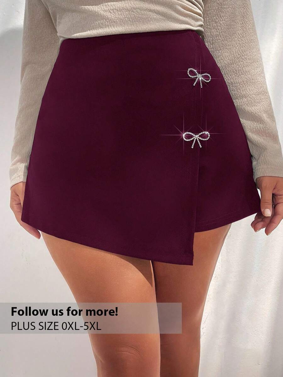 Firerie Celana Pendek Wanita Ukuran Plus Warna Hitam dengan Hiasan Pita Asimetris dan Rhinestone "Love/Lover" - Red Violet - View 1
