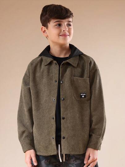  SUMWON 男童灯芯绒连帽衬衫外套，纽扣前襟长袖翻领夹克，秋冬外套，度假必备。