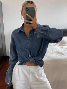 DAZY 女式宽松蝴蝶结翻领长袖前开牛仔衬衫，休闲街头风格，牛仔夹克，秋季女装 - 中等水洗藍 - 查看 5