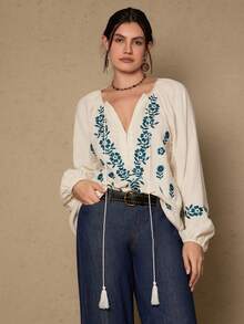 Freevana 大码休闲波西米亚复古花卉刺绣长袖柔软棉质衬衫，西式秋季风格 - 米色 - 查看 1