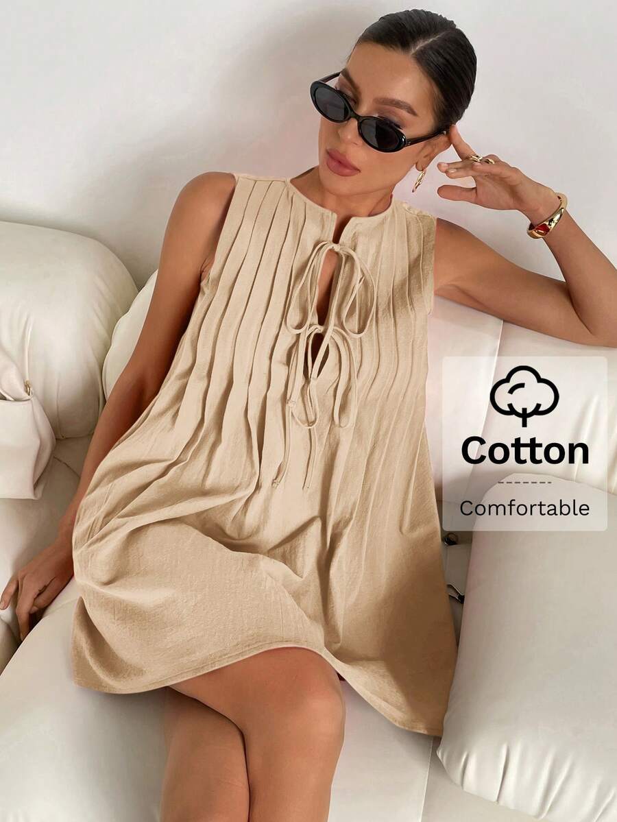 Siren Gaze 女士纯色系带前褶皱无袖休闲迷你连衣裙 - 杏色 - 查看 1