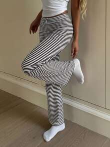 少女休闲亲子装，藏蓝色和白色条纹蝴蝶结装饰抹胸上衣和阔腿裤套装 - 黑與白 - 查看 6