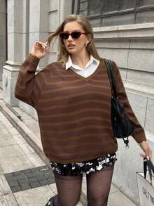 SHEIN EZwear Sweater Wanita Ukuran Besar Kasual Longgar Leher V Bergaris/Musim Dingin - MultiWarna - View 4