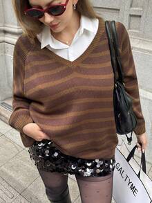 SHEIN EZwear Sweater Wanita Ukuran Besar Kasual Longgar Leher V Bergaris/Musim Dingin - MultiWarna - View 1