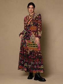 SHEIN VCAY 大码优雅波西米亚风黑色花卉、佩斯利花纹、腰果花印花女士长袖雪纺连衣裙 - 彩色 - 查看 4