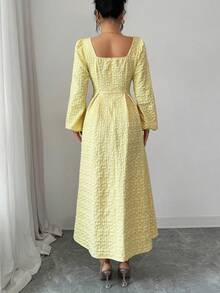 Rafferiza 女士时尚优雅方领纹理面料连衣裙 - 鵝黃色 - 查看 2