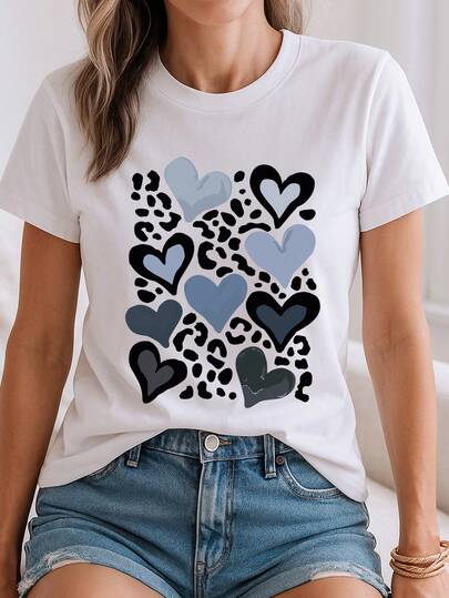 Camiseta blanca de manga corta con estampado de corazón y leopardo, versátil para uso diario y casual, verano