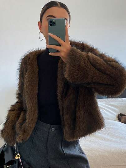 DAZY Women's V-Neck Faux Fur Coat, Slimming And Sophisticated Y2k