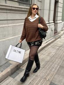 SHEIN EZwear Sweater Wanita Ukuran Besar Kasual Longgar Leher V Bergaris/Musim Dingin - MultiWarna - View 3