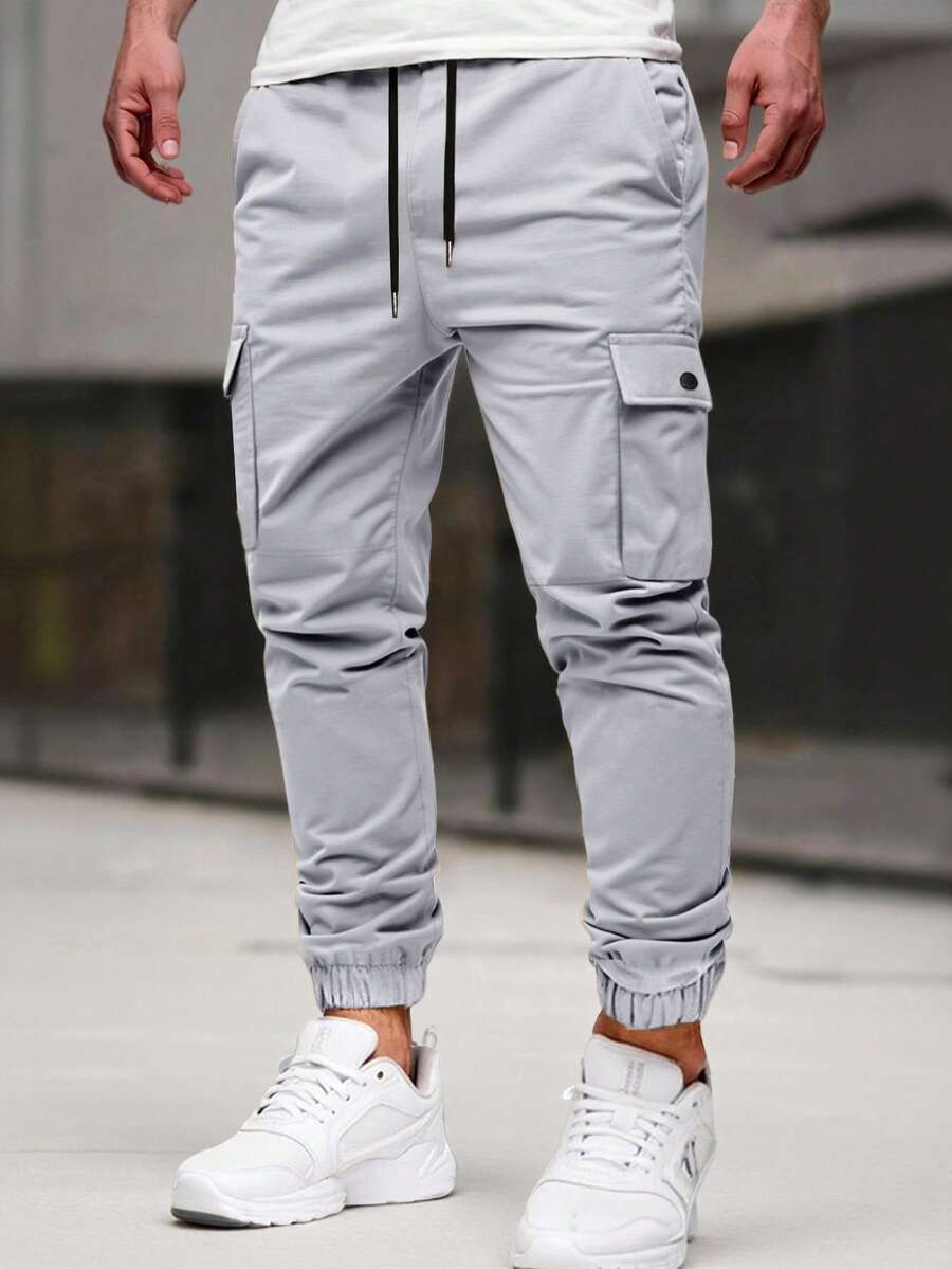 Manfinity Homme 男士成熟休闲工装裤,适合日常休闲穿着、周末郊游、户外活动、旅行探险以及与朋友聚会。这款裤子是男士衣橱中不可或缺的百搭单品,也是送给男友或丈夫的绝佳礼物。 - 淺灰色 - 查看 1