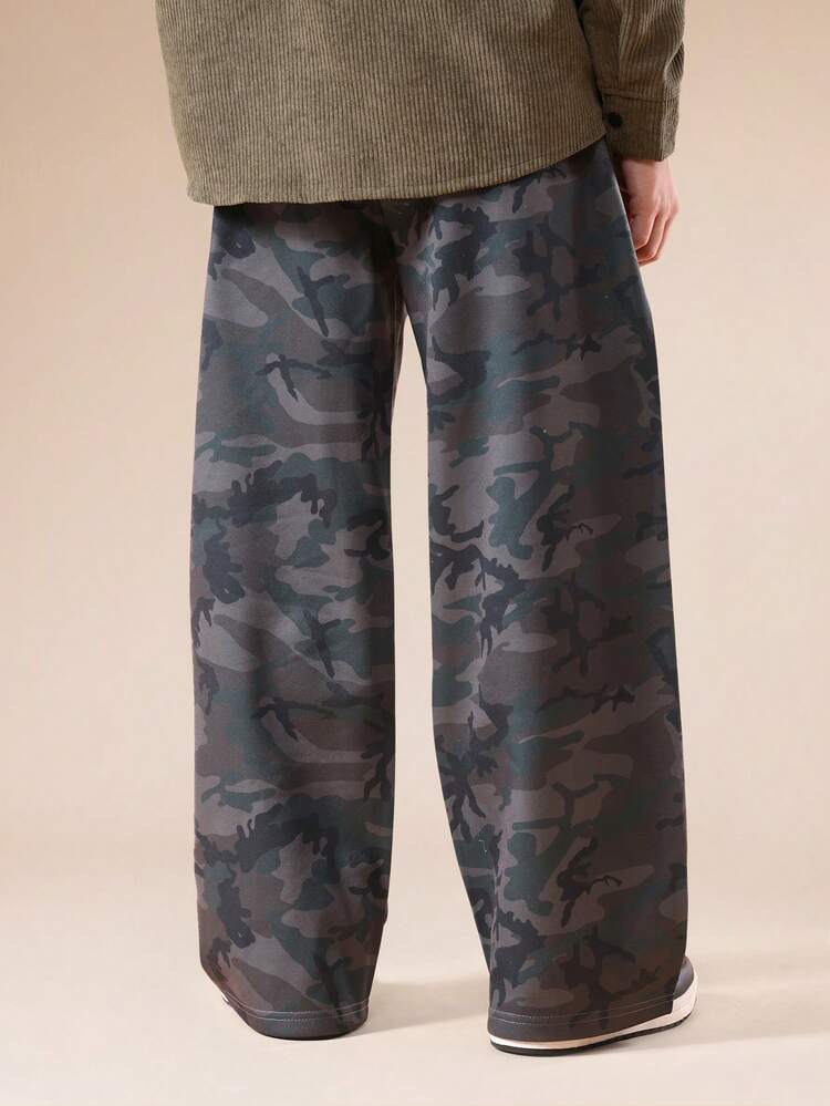 Camouflage Print Joggers With Elastic Waist