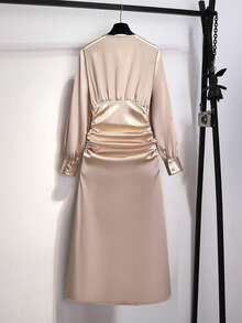 Franclia 女士优雅缎面V领连衣裙，闪亮面料派对礼服 - 香檳色 - 查看 2