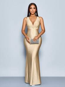 SOLERSUN 女式优雅纯色深V领露背修身鱼尾长裙 - 杏色 - 查看 8