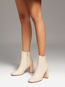 SHUZIA Botín de mujer por encima del tobillo con puntera almendrada, tacón de bloque, estilo calcetín en PU color beige - Beis - Ver 2