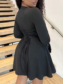 Alexandranx Vestido mini de cuello alto de manga larga con ajuste ceñido y dobladillo con volantes, color café, adecuado para usar por capas, salir en citas o ir al trabajo en otoño e invierno, vestido elegante tipo paraguas para usar en la oficina y en el trabajo, ropa interior de otoño