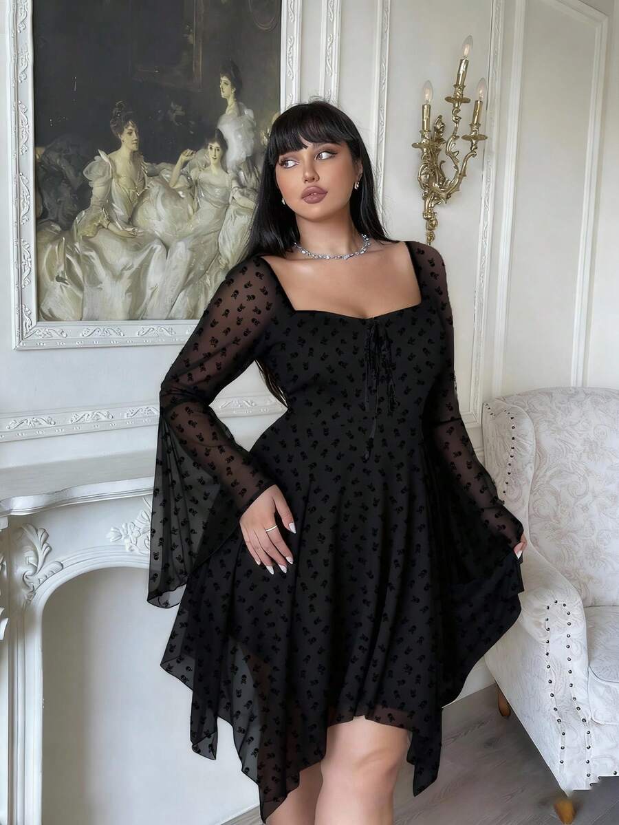 SHEIN MOOSTA Váy Y2K dệt kim jacquard co giãn, tay loe, viền bèo nhún cỡ lớn - màu đen - Xem 1