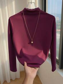 GlowEve Áo thun dài tay cổ tròn thanh lịch màu trơn đính nút kim loại thiết kế vai phù hợp cho nữ, đa năng cho mùa thu/đông - Màu đỏ tím - Xem 2