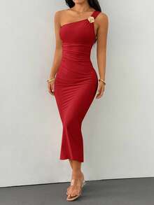 SHEIN PETITE 女士优雅金色胸针装饰不对称领口褶皱鱼尾裙，新年装扮 - 紅色 - 查看 4