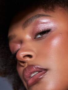 SHEGLAM Enigma闪亮眼影 - 梦幻闪亮眼影粉，渐变多色，高光泽妆效，不油腻，不褪色，闪片闪耀眼影，品牌美妆彩妆，面部彩绘化妆品，适合女性和女孩，秋冬季节完美之选，Y2K时尚潮流，适合生日、圣诞节礼物，派对必备，最佳颜色