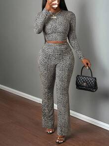 Slaydiva Casual All-Match Sexy Crop Top & Skinny Flare Pants 2 Pieces Set, Leopard Print - Black - View 1