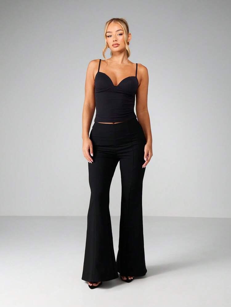 MISSGUIDED High Waisted Pin Tuck Fitted Flared Trousers Wide Leg Bell Bottom Pants Office Wear Professional Formal Dressy Elegant