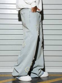 Manfinity EMRG Men's Fashionable Loose Fit Pocketed Denim Jeans