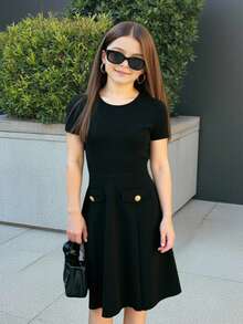 SHEIN Firerie Kids 少女黑色优雅派对金色纽扣装饰A字中长连衣裙，春夏款 - 黑色 - 查看 6