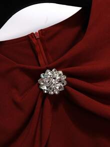 Chiquease 女士优雅水钻搭扣荷叶边腰身上衣，酒红色，适合办公室穿着。 - 酒紅色 - 查看 5