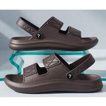 Sandalias de playa de suela plana para hombre Calzado informal de playa con suela blanda para caballeros Ropa para actividades al aire libre para hombre Chanclas antideslizantes de doble función - Marrón - Ver 2