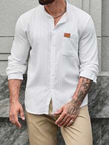 Manfinity Homme 男士字母刺绣长袖单排扣休闲口袋衬衫 白色纹理衬衫 男士白色沙滩衬衫 男士白色长袖衬衫 白色口袋衬衫 复古风格，日常休闲，周末旅行，户外活动，探险旅行，轻松的工作环境或半正式场合，男友/丈夫礼物，周年纪念礼物 圣诞节 男士纹理衬衫 白色亚麻衬衫 男士 白色口袋衬衫 男士白色纽扣衬衫 - 白色 - 查看 3