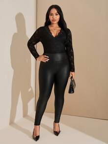 SHEIN Tall CURVE Plus Size Contrast Lace Scallop Trim Lace Bodysuit Valentine's Day Outfit - Black - View 5