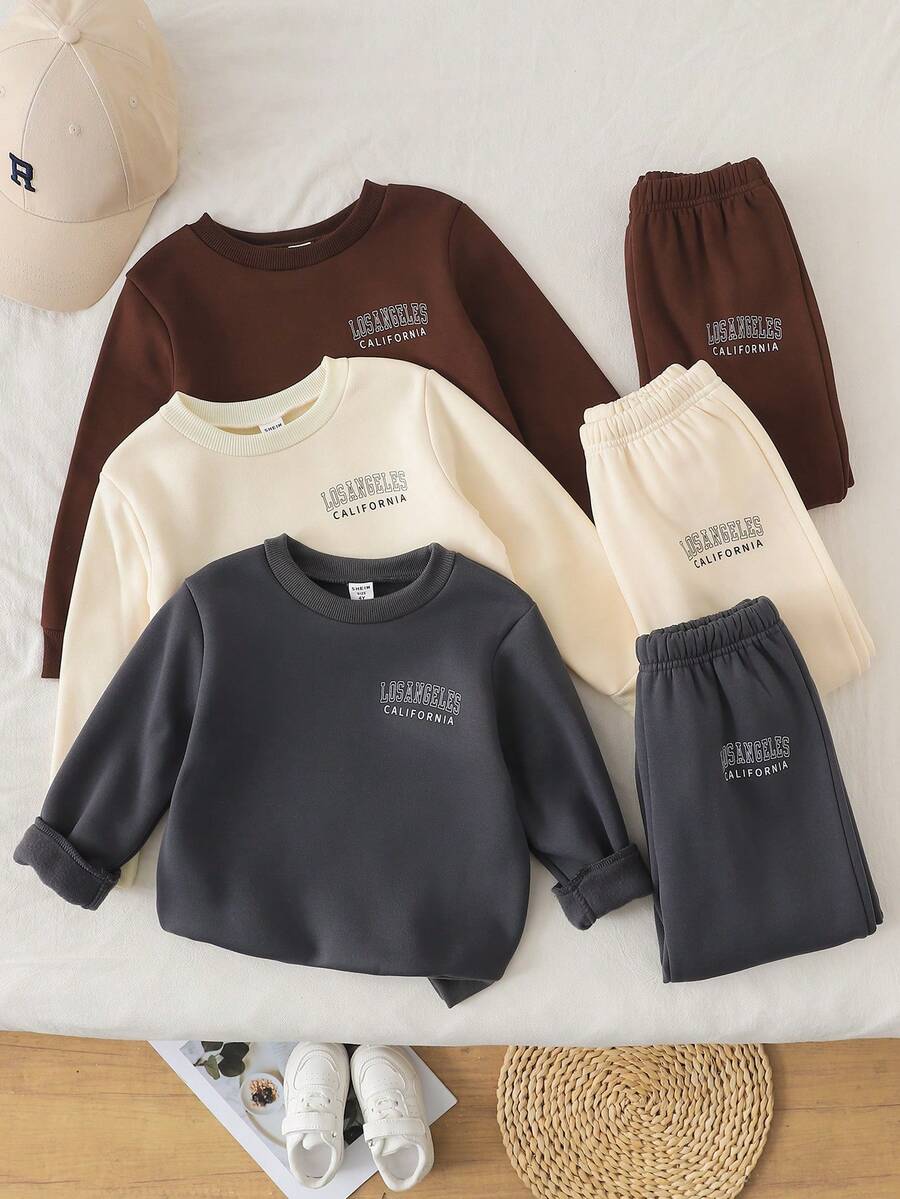 SHEIN 6件套幼儿男童休闲标语印花纯色圆领长袖卫衣裤套装，舒适抓绒面料，适合日常穿着、上学、外出、度假等各种场合。 - 彩色 - 查看 1