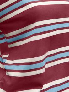 Nöista 这款短袖条纹 Polo 衫采用直筒宽松版型，展现出充满活力的复古风情，休闲百搭，易于搭配，是女士春假穿搭的理想之选；也适合日常穿着、都市出行、旅行，可与毛衣或风衣轻薄叠穿，轻松打造优雅的生日休闲造型。 - 酒紅色 - 查看 2