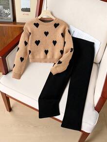 时尚女童爱心图案针织毛衣搭配黑色休闲裤，适合居家、外出、聚会、返校等场合。 - 卡其色 - 查看 2