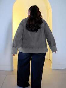 Pretty and Ole Sweat-shirt ample décontracté avec broderie florale, fente ouverte, épaules tombantes, automne, grande taille