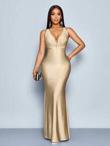 SOLERSUN 女式优雅纯色深V领露背修身鱼尾长裙 - 杏色 - 查看 7