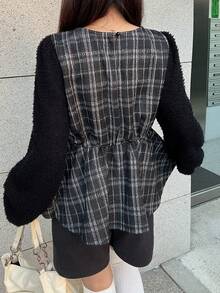 FRIFUL Women's Round Neck Thick Fabric Patchwork Faux Fur Metal Button Decor Ruffle Hem Long Sleeve Pullover T-Shirt - Black - View 5